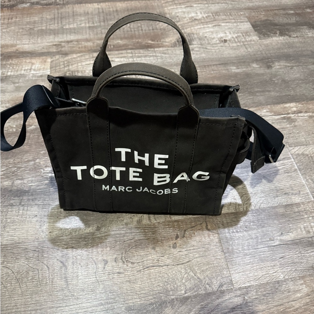 Marc Jacobs Black Messenger Bag